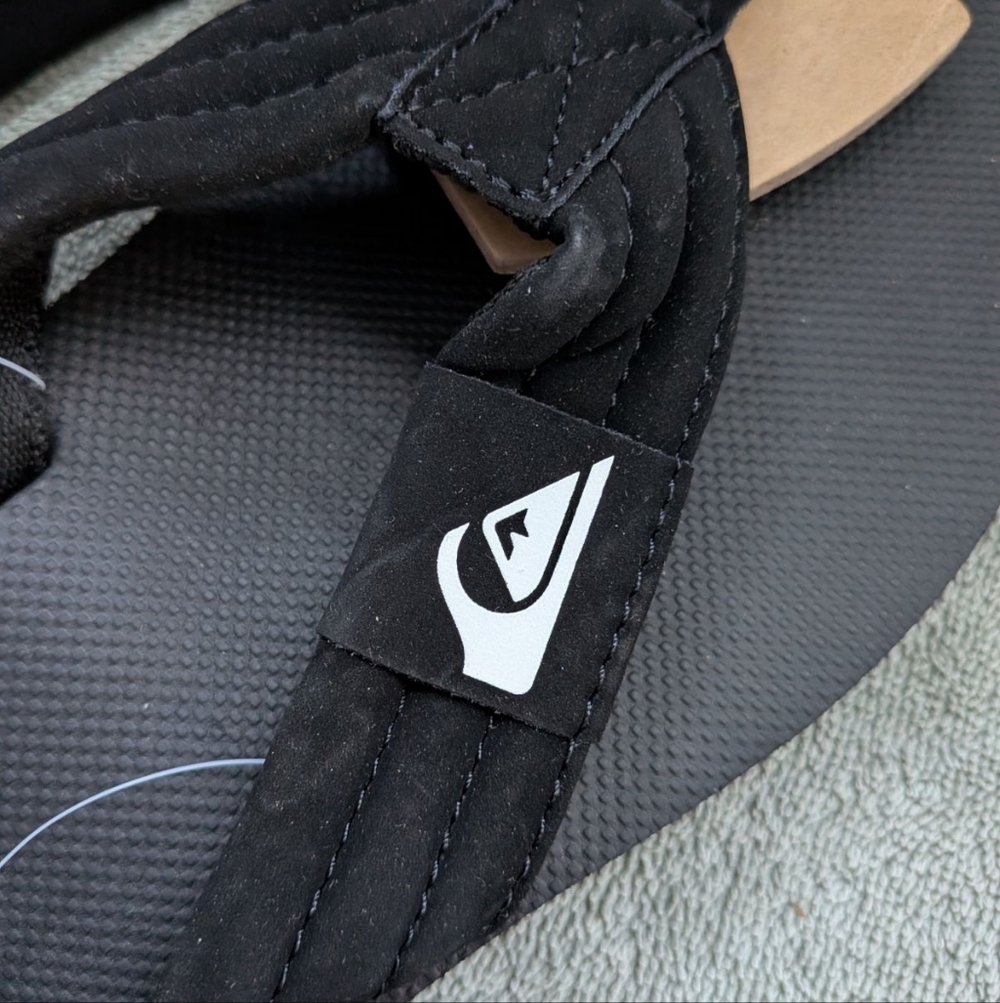 Quiksilver Men's Flip Flops - Picture 3 of 3